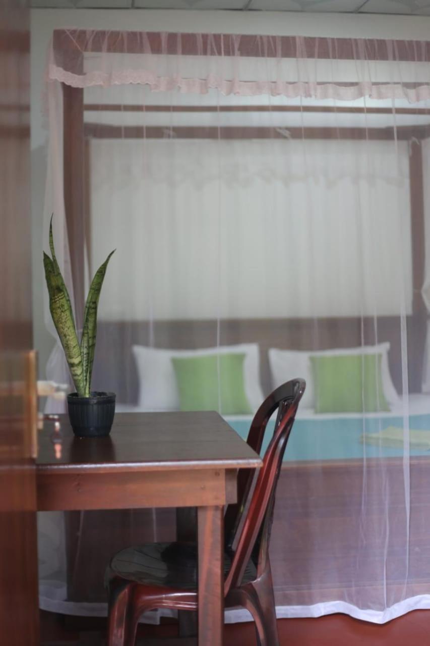 Bakery Family Guest House Мириса Екстериор снимка