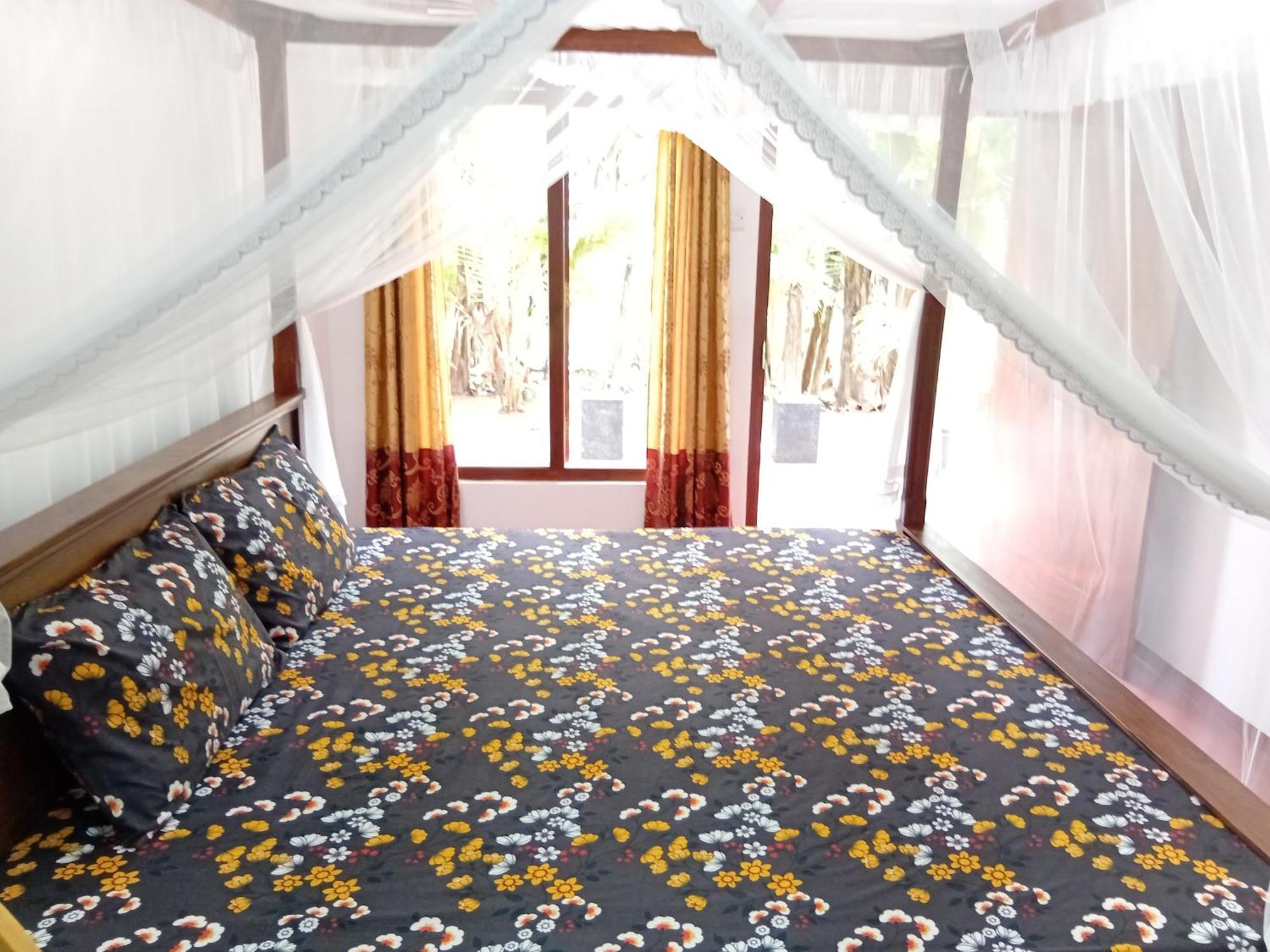 Bakery Family Guest House Мириса Екстериор снимка